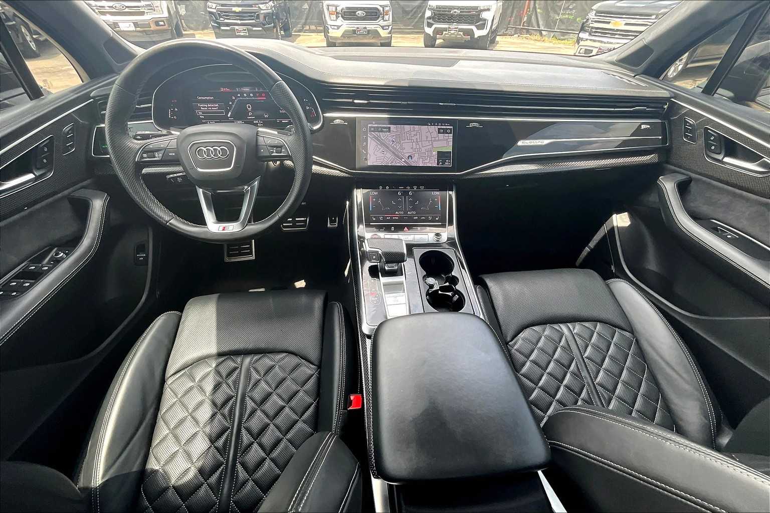2023 Audi SQ7 Prestige photo 12