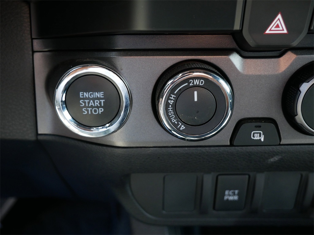 2023 Toyota Tacoma TRD Off-Road photo 19