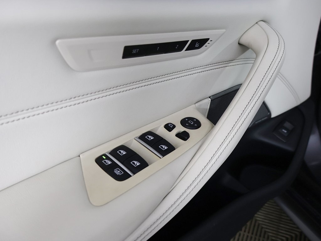2022 Bmw M550i xDrive photo 39