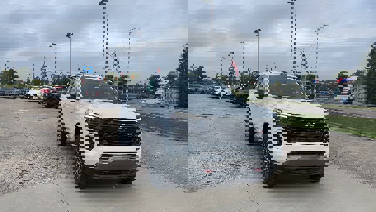 2026 Chevrolet Colorado Z71 photo 3