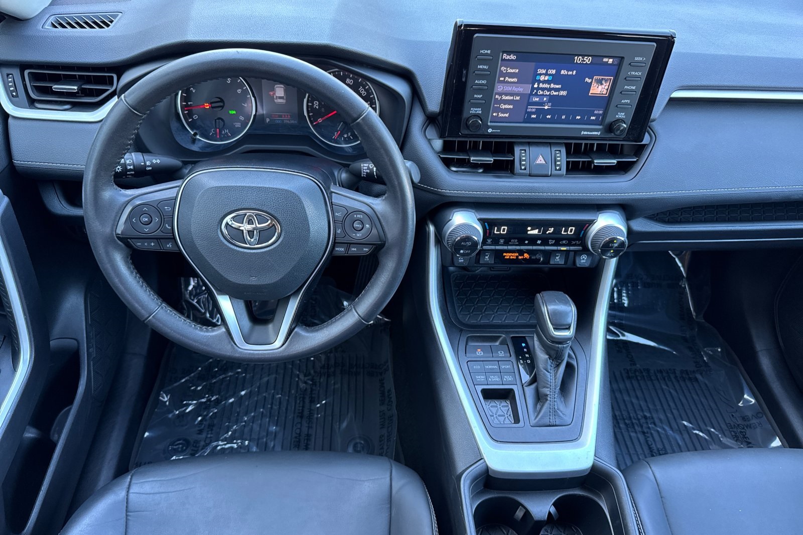 2021 Toyota RAV4 XLE Premium photo 15