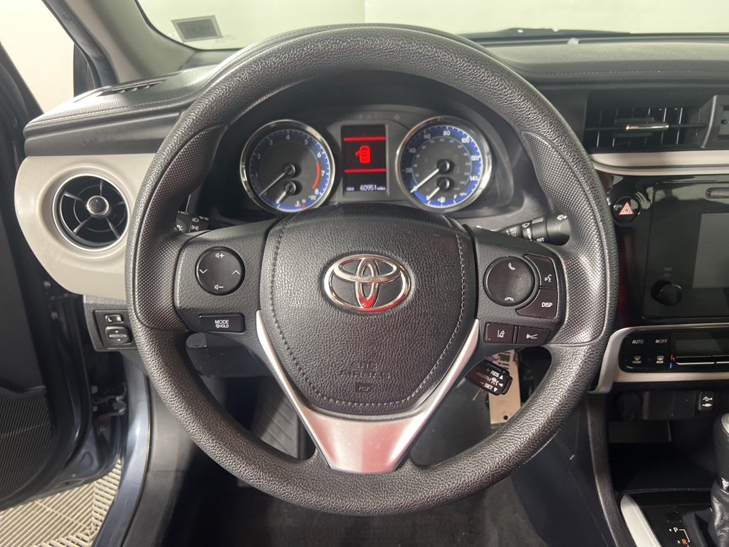 2019 Toyota Corolla LE photo 4