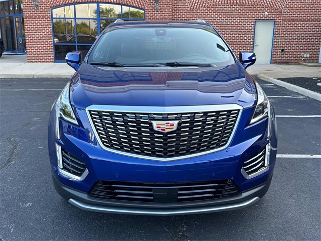 2025 Cadillac XT5 Premium Luxury photo 2