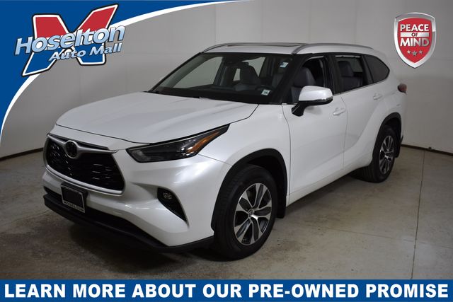 2022 Toyota Highlander XLE's photo