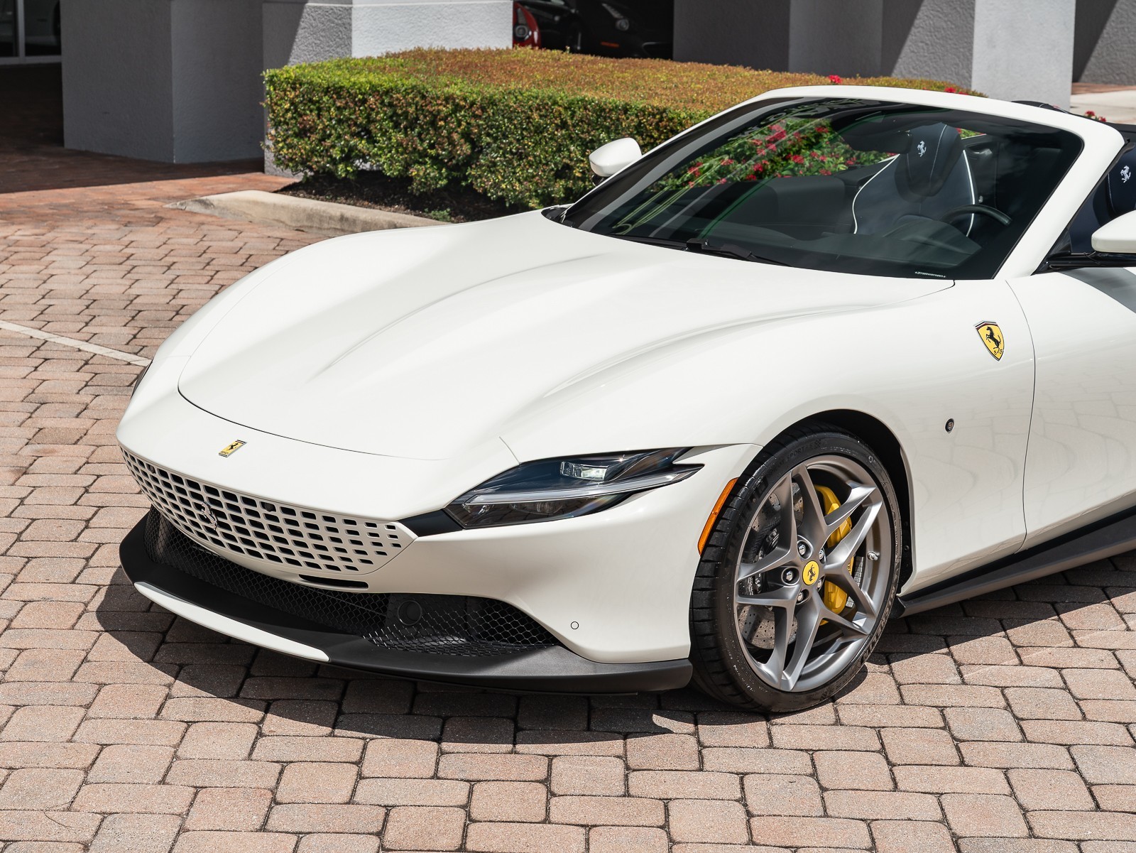 2024 Ferrari Roma Spider photo 5