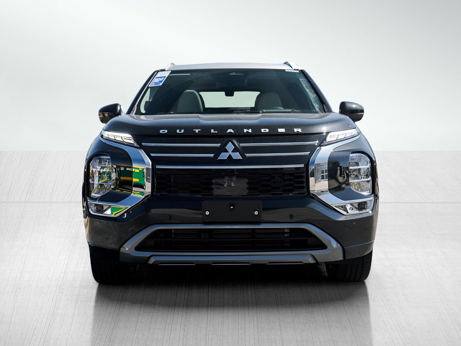 2025 Mitsubishi Outlander SEL photo 2