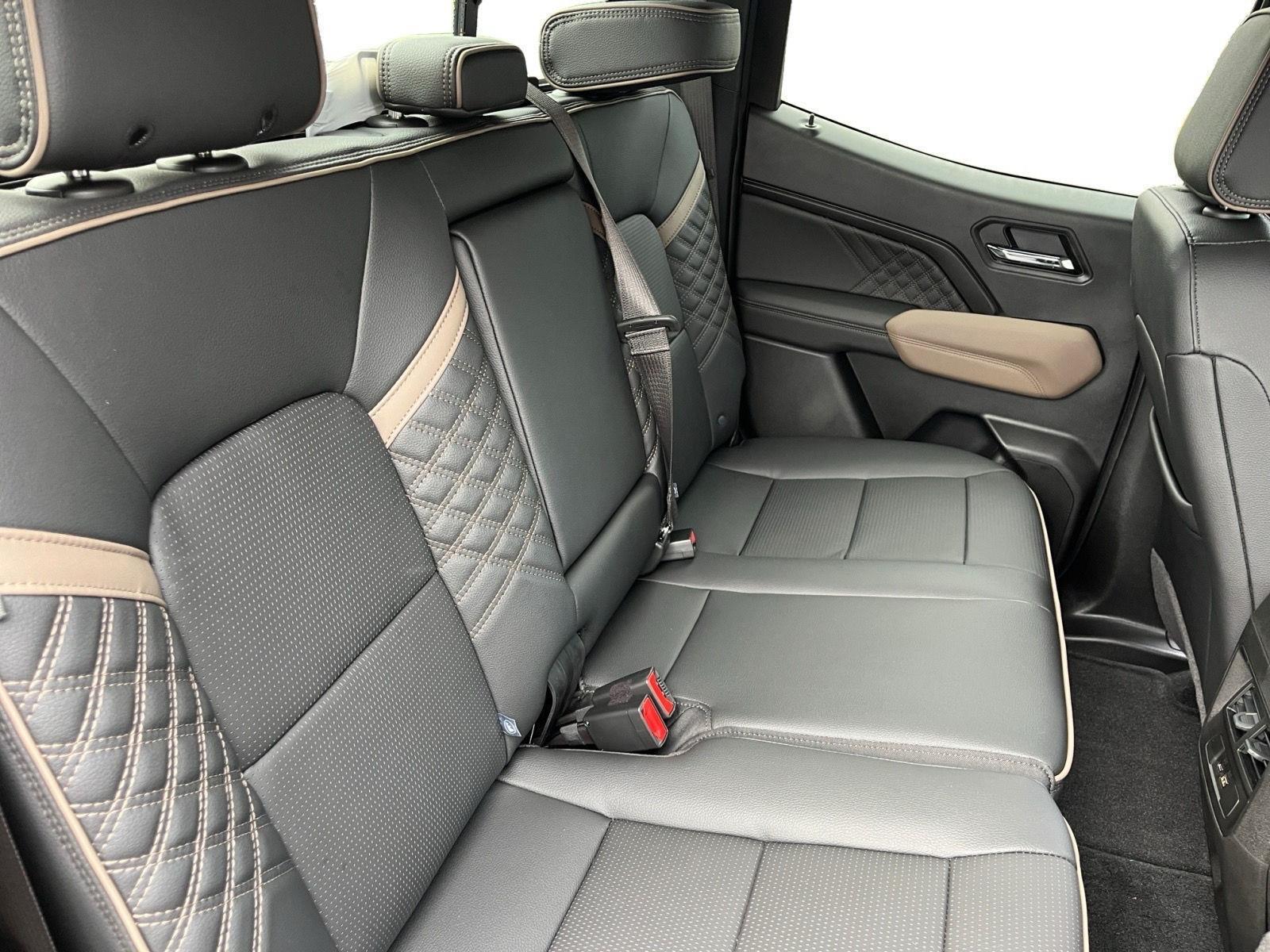 2026 Gmc Canyon Denali photo 17