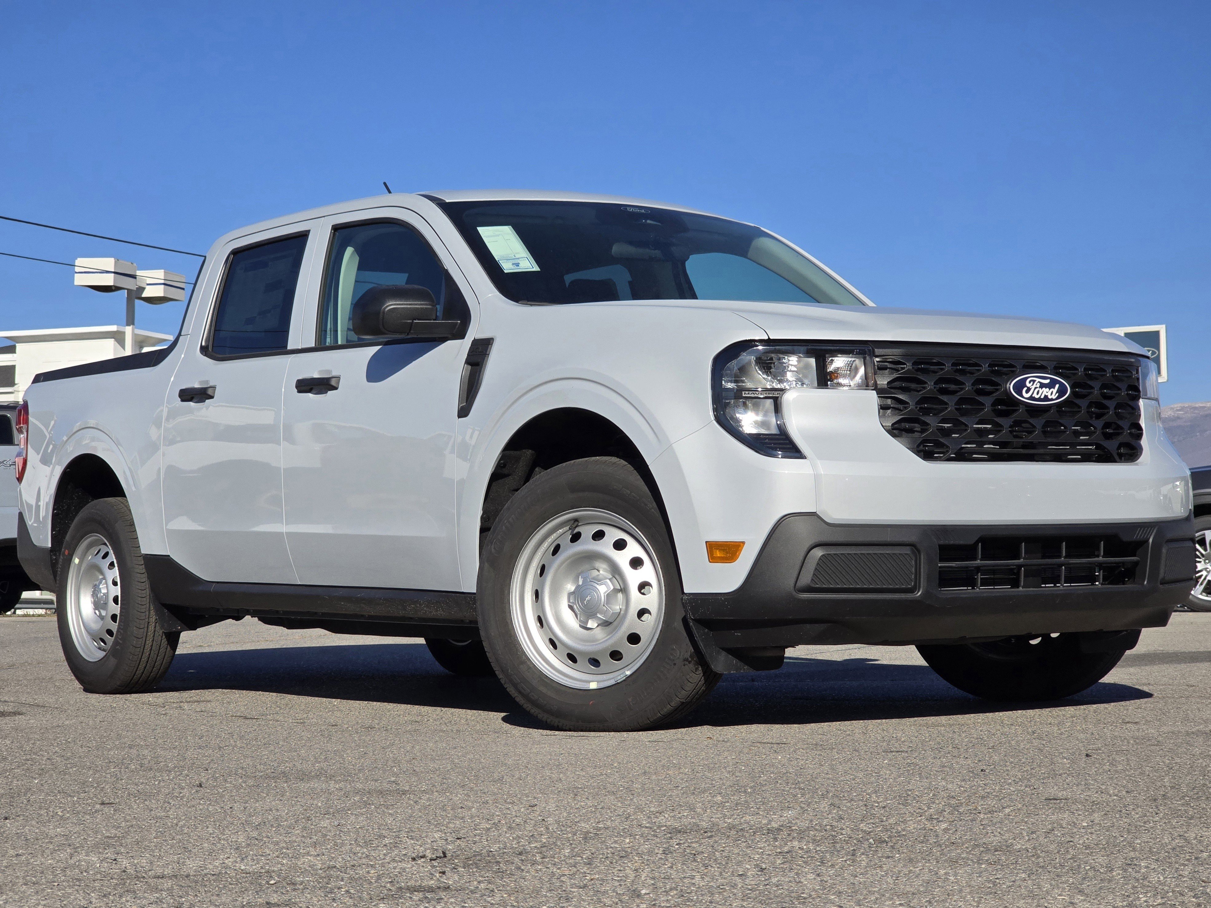 2026 Ford Maverick XL's photo