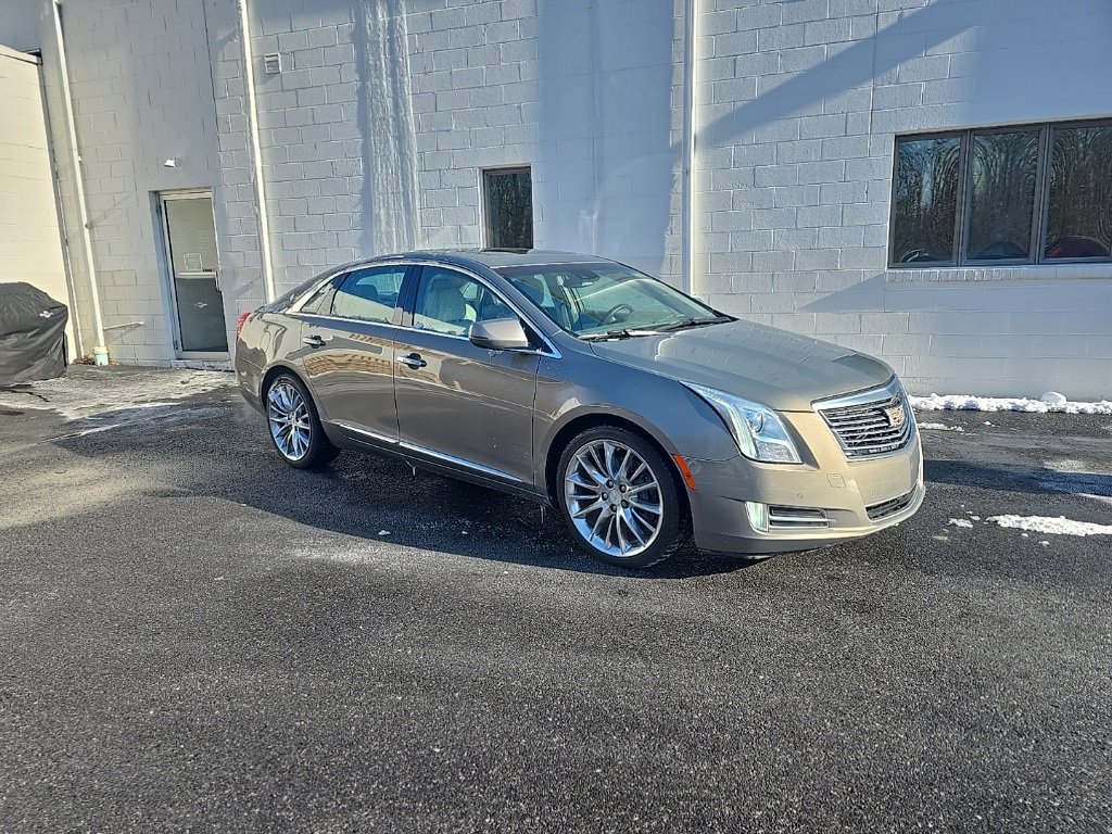 2017 Cadillac XTS Platinum's photo