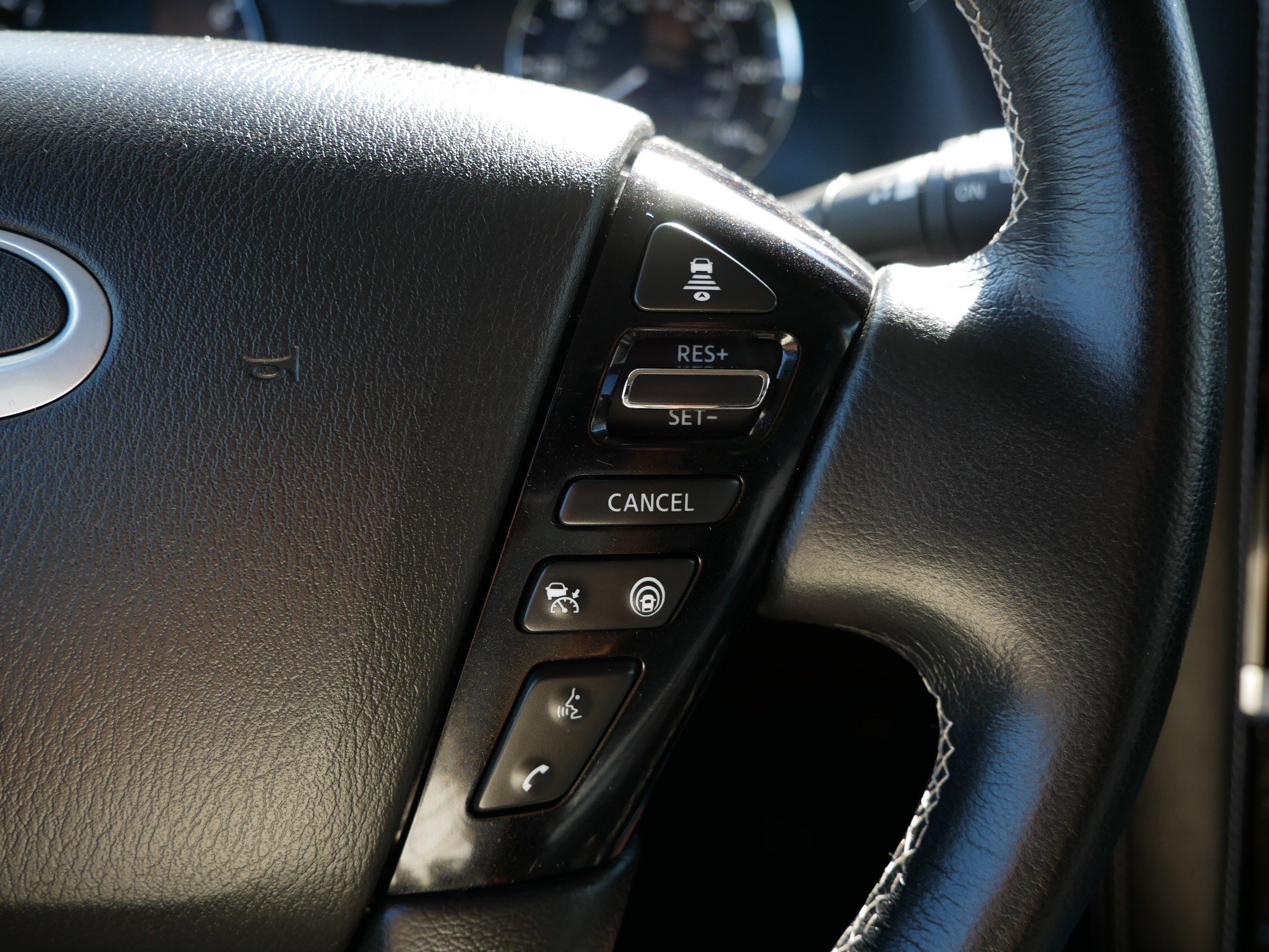2024 Infiniti QX80 Luxe photo 29