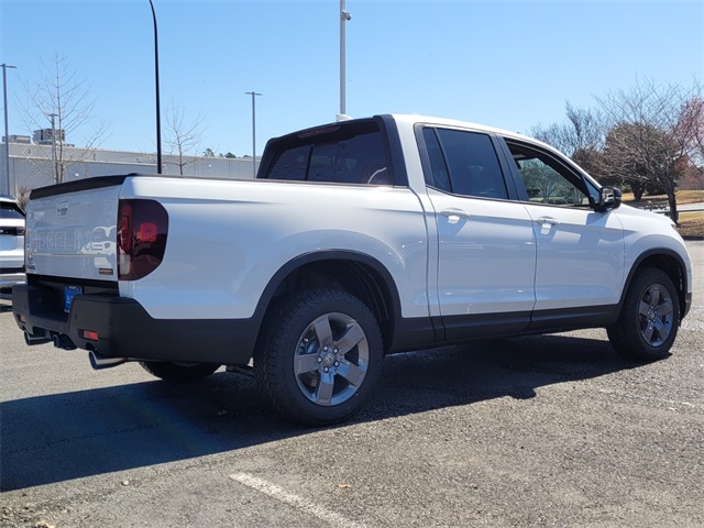 2025 Honda Ridgeline TrailSport photo 3