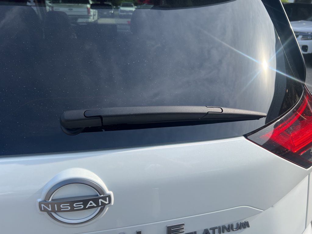 2024 Nissan Rogue Platinum photo 32