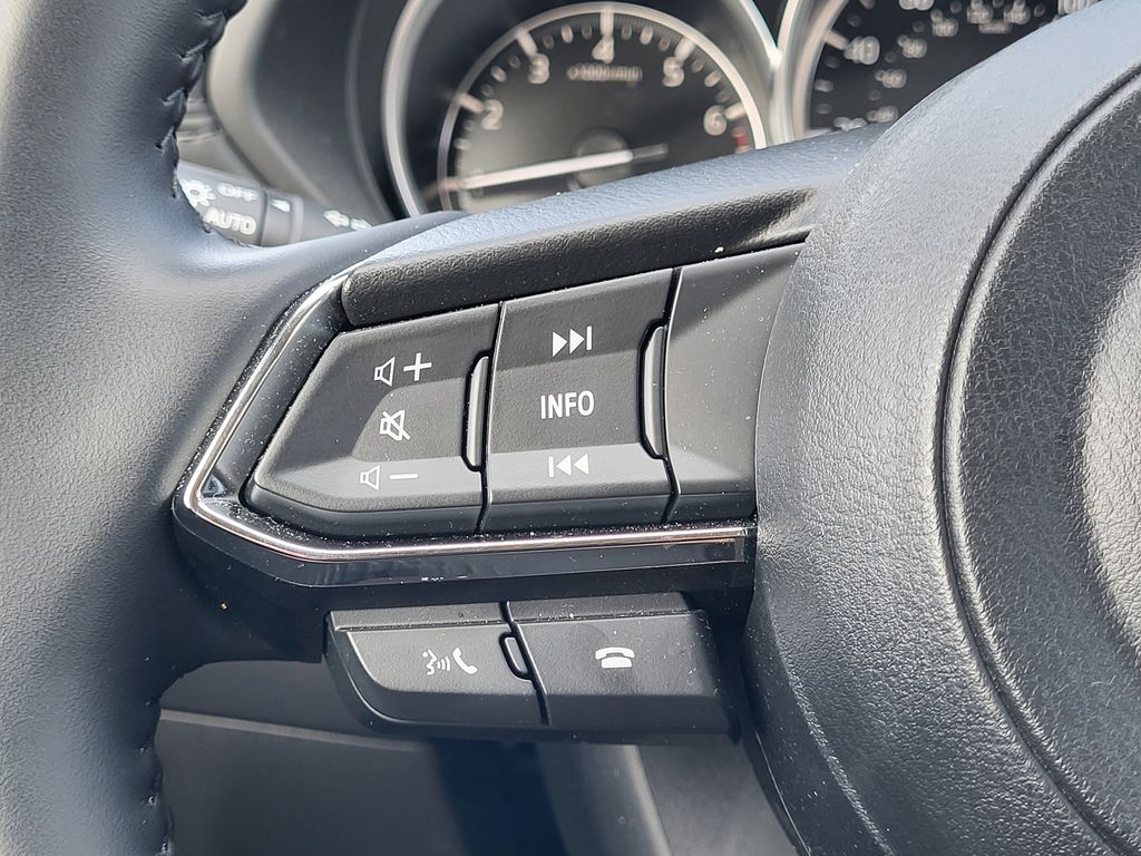 2024 Mazda CX-5 2.5 S Preferred photo 11