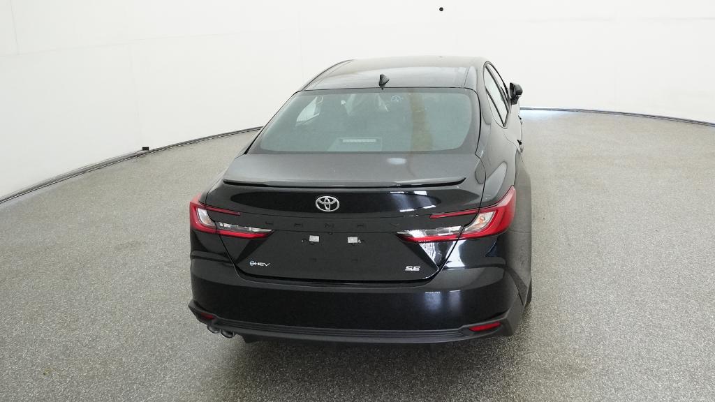 2025 Toyota Camry SE photo 18