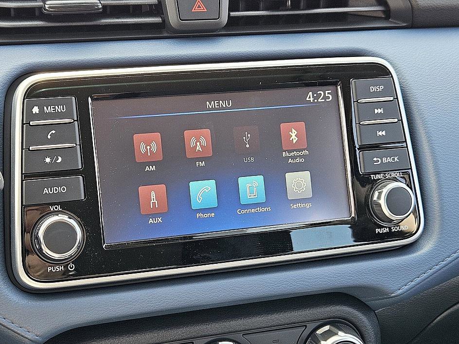 2025 Nissan Versa SV photo 20