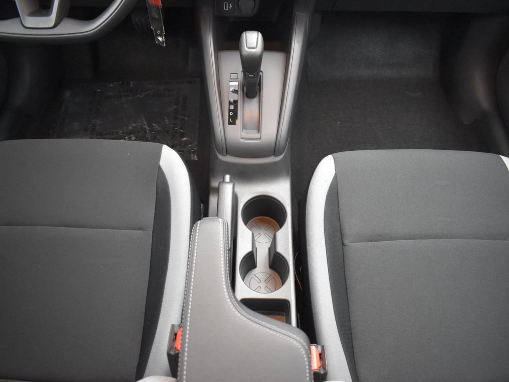 2025 Nissan Versa 1.6 S photo 10