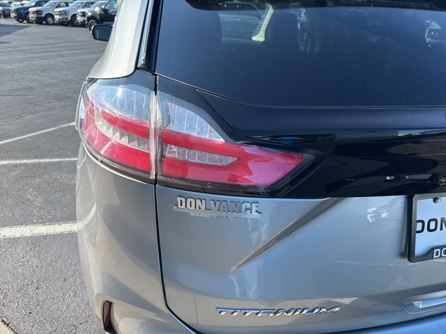 2024 Ford Edge Titanium photo 34