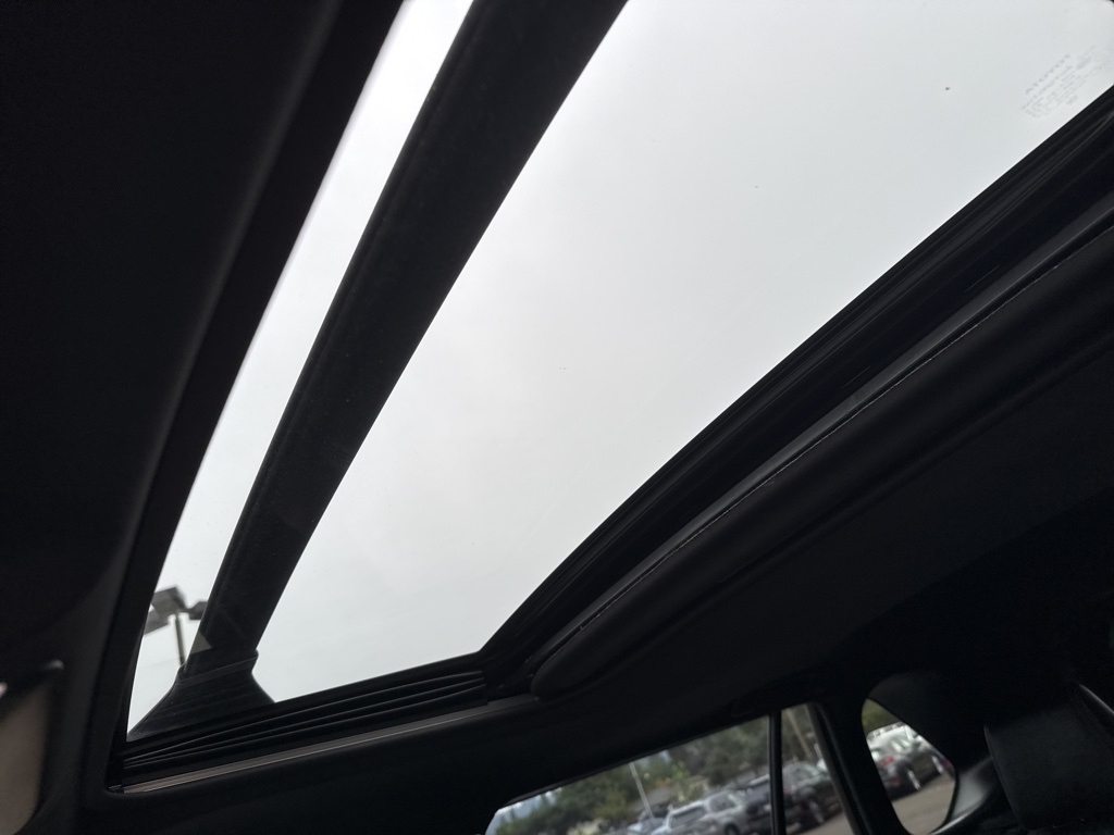 2022 Toyota RAV4 Hybrid XSE photo 44
