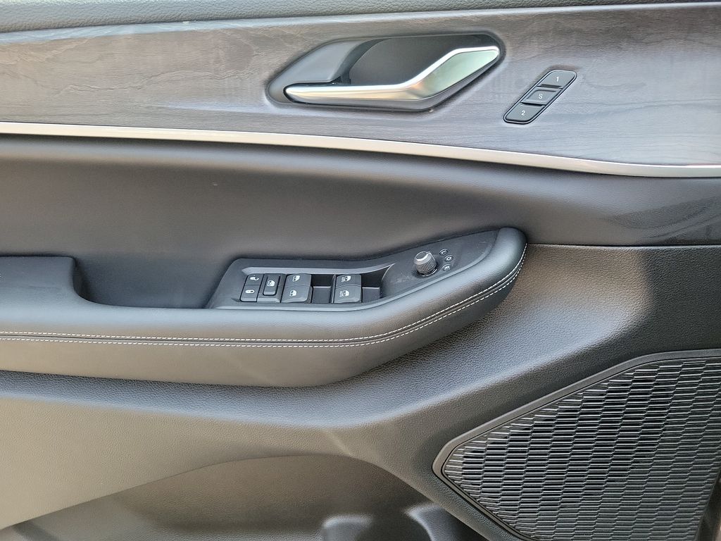 2024 Jeep Grand Cherokee Limited photo 7