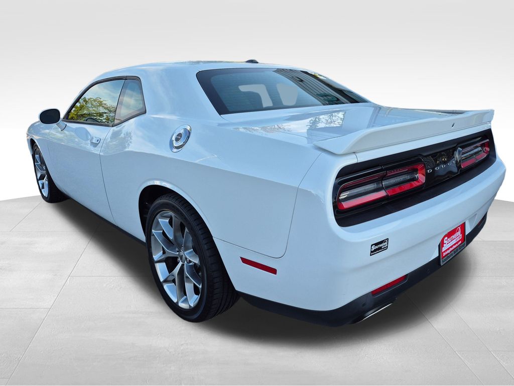 2022 Dodge Challenger GT photo 4