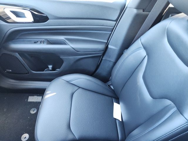 2025 Jeep Compass Limited photo 14