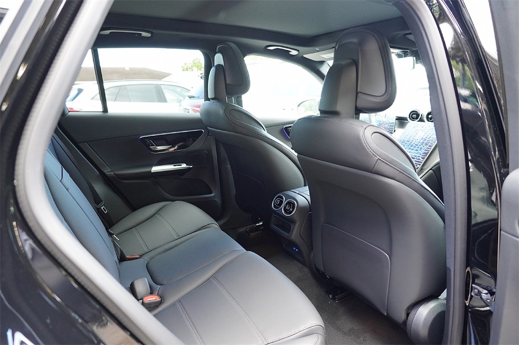 2026 Mercedes Benz GLC 300 photo 14