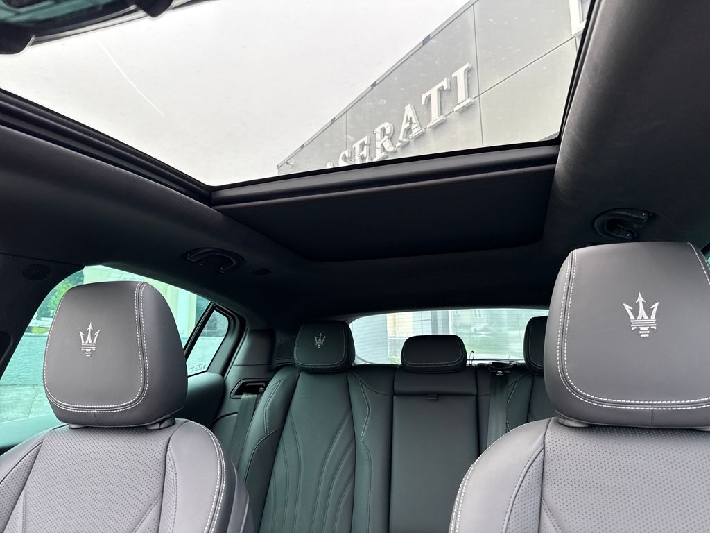 2025 Maserati Grecale photo 19