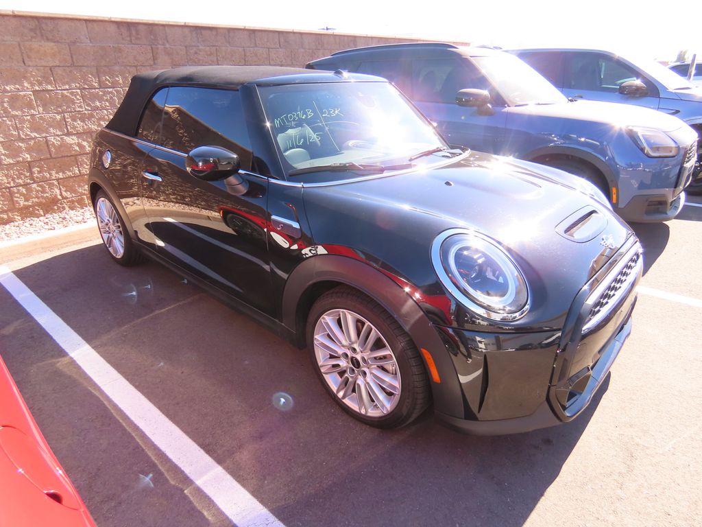 2023 Mini Cooper Convertible S photo 2