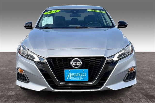 2021 Nissan Altima 2.5 SR photo 3