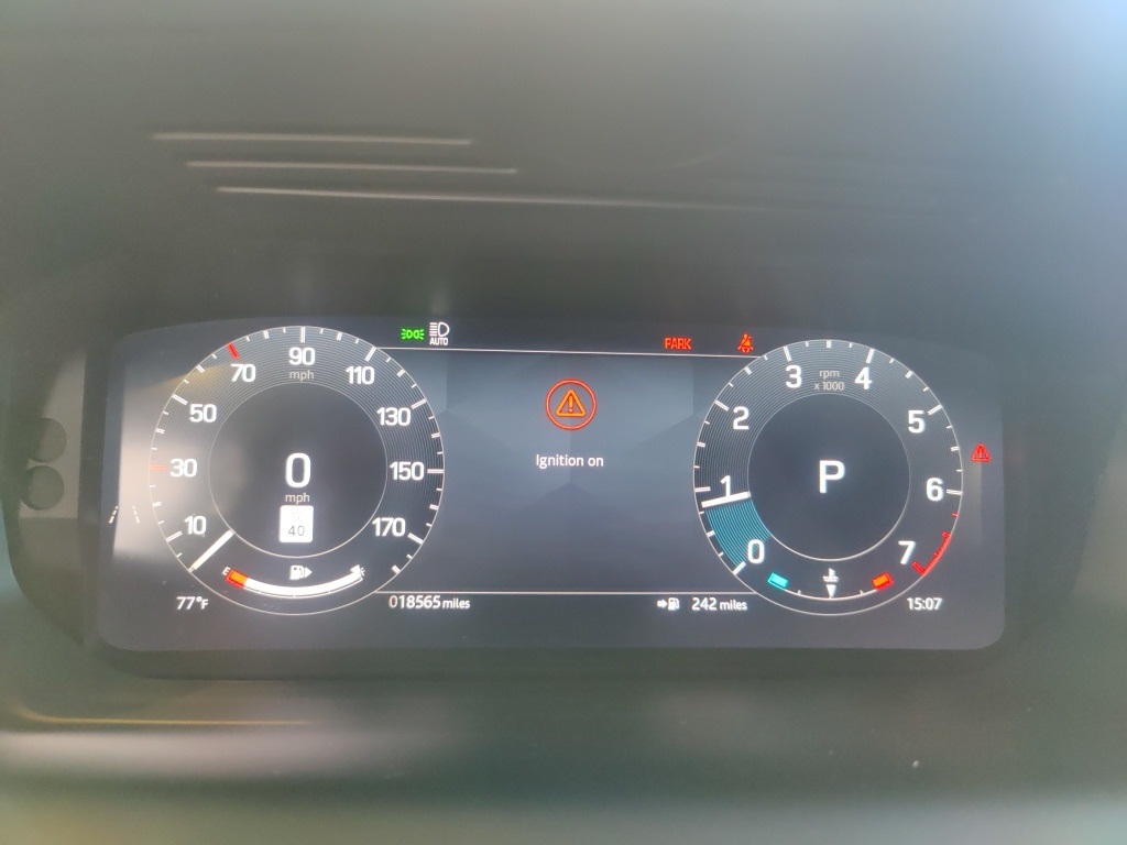 2024 Land Rover Discovery Sport S photo 3