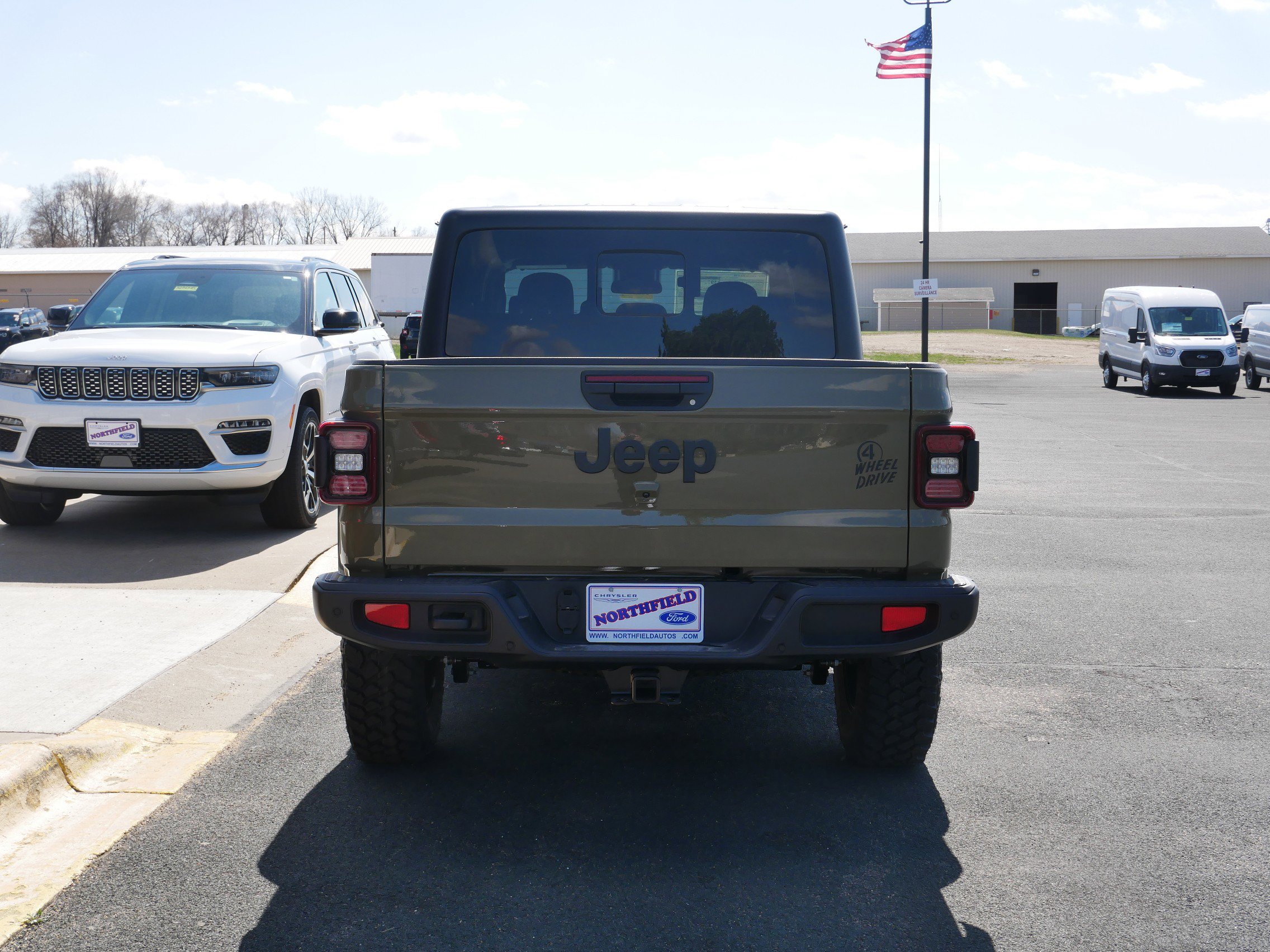 2025 Jeep Gladiator Willys photo 4