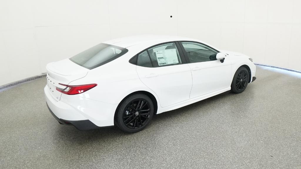 2026 Toyota Camry SE photo 18