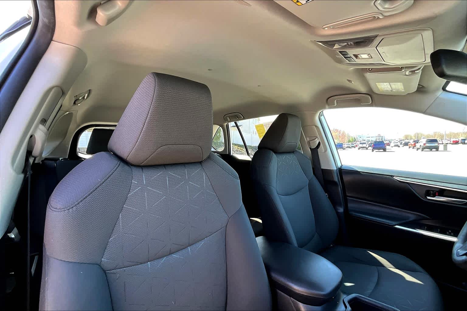 2023 Toyota RAV4 XLE photo 44