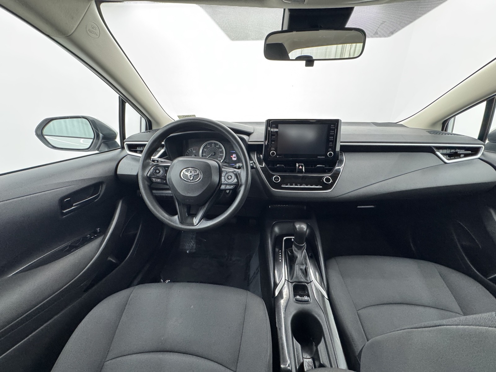 2022 Toyota Corolla LE photo 13