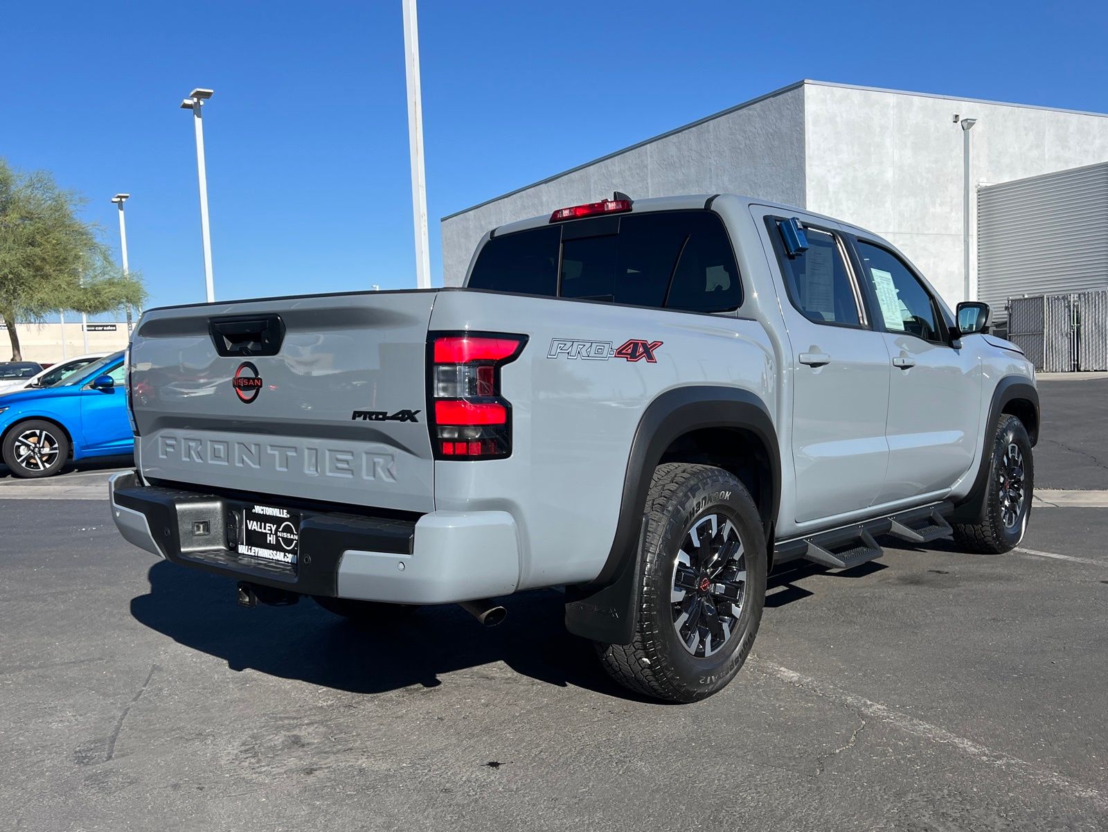 2023 Nissan Frontier PRO-4X photo 9