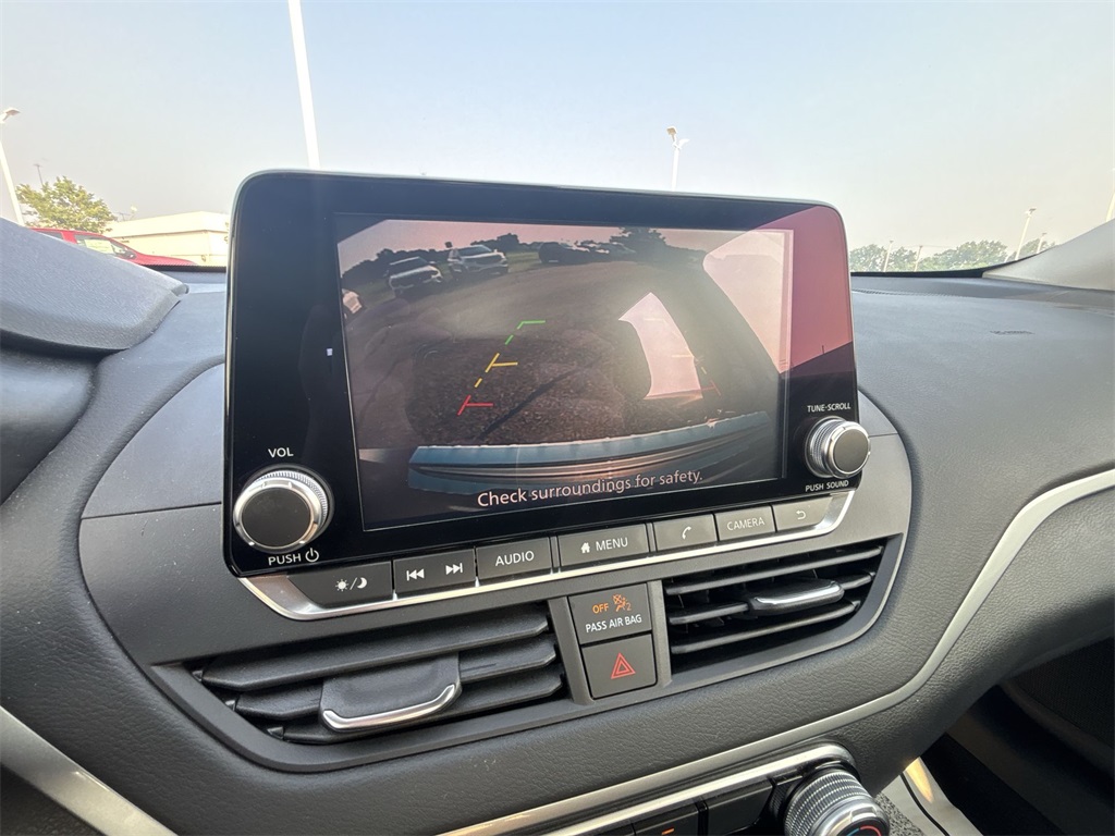 2022 Nissan Altima 2.5 SV photo 21
