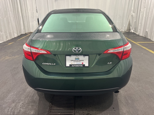 2016 Toyota Corolla LE photo 4