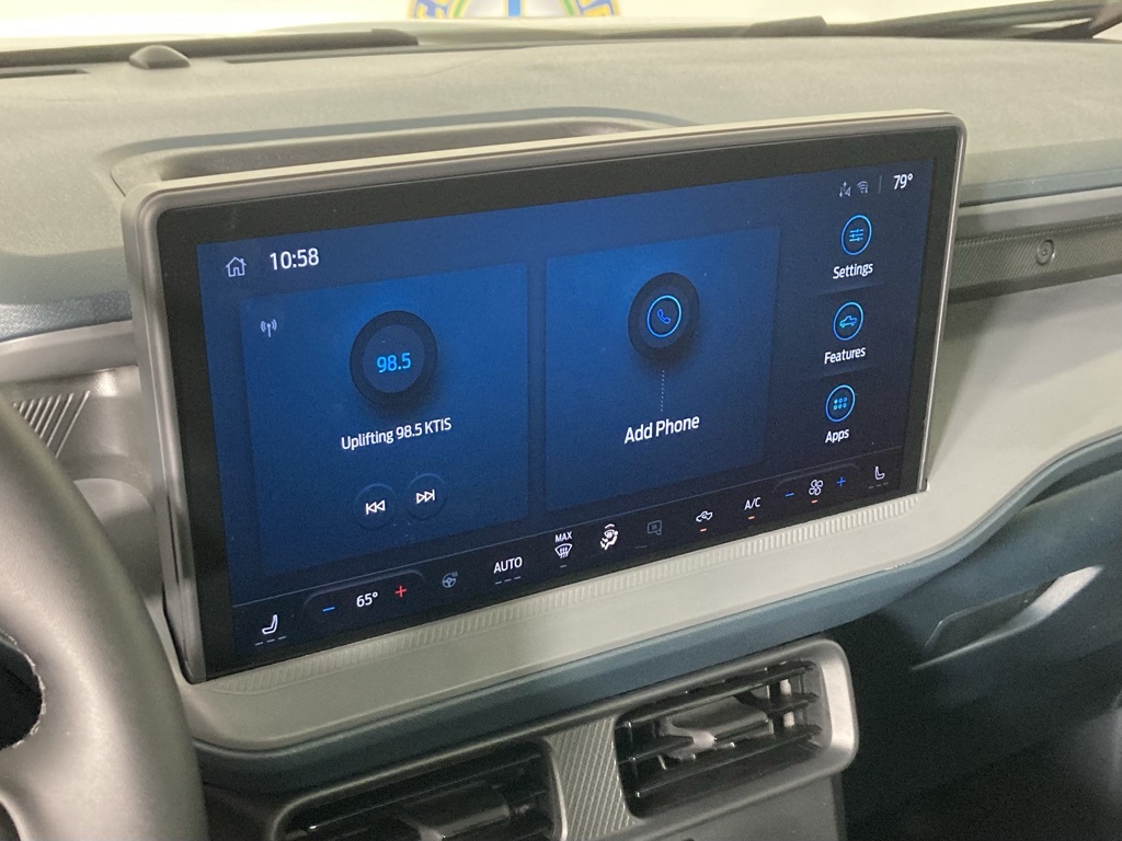 2025 Ford Maverick XLT photo 3