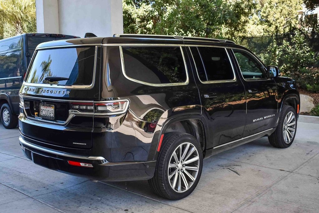 2022 Jeep Grand Wagoneer I photo 5