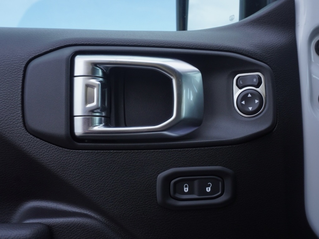 2025 Jeep Gladiator Sport photo 12