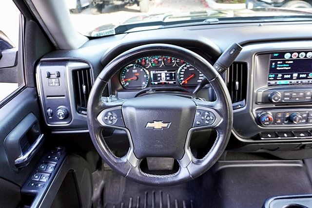 Used 2018 Black Chevrolet LT image 17