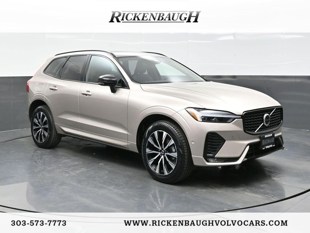 2025 Volvo XC60 Plus's photo