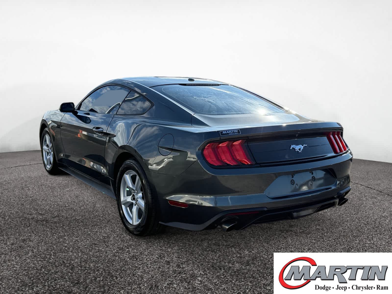 2019 Ford Mustang EcoBoost photo 3