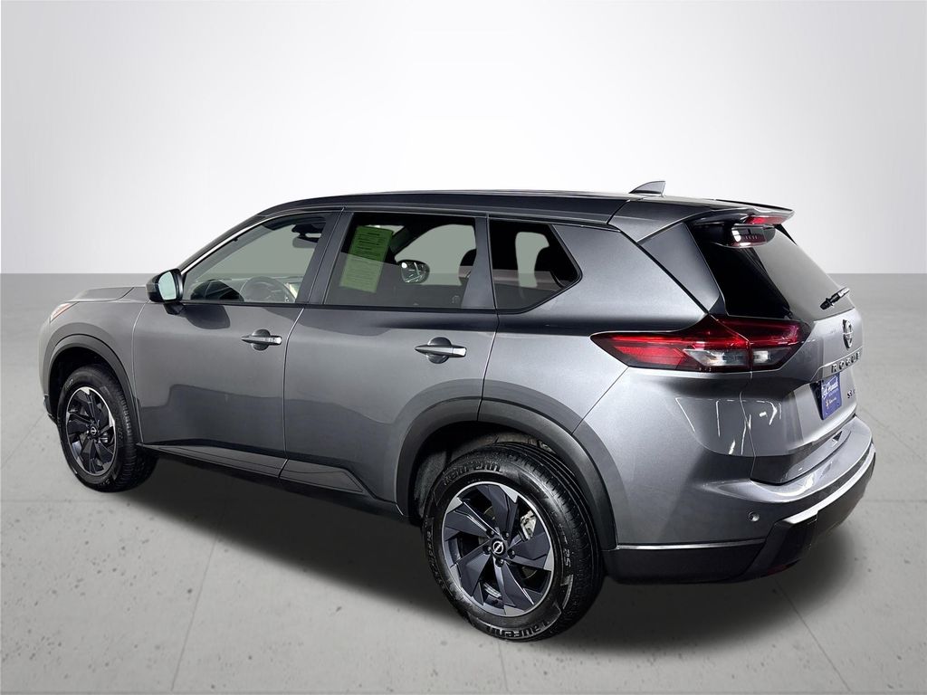 2024 Nissan Rogue SV photo 8