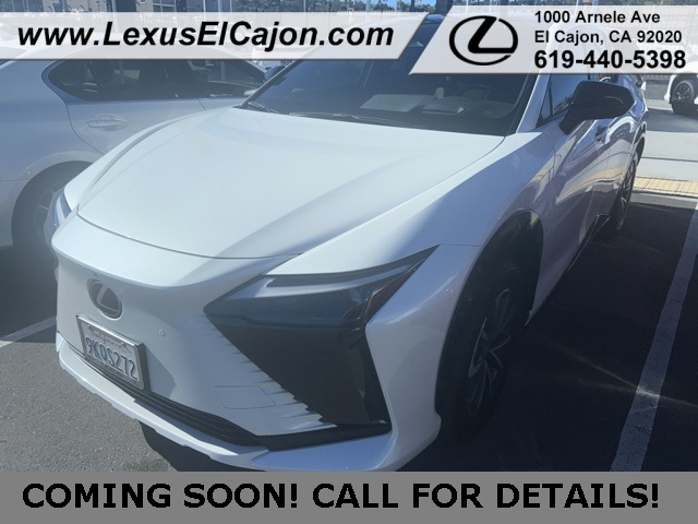 2023 Lexus RZ Premium's photo