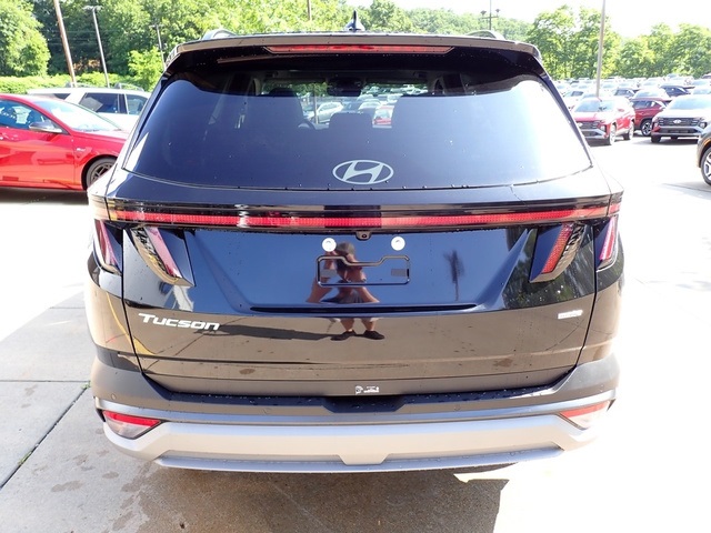 2025 Hyundai Tucson Limited photo 3