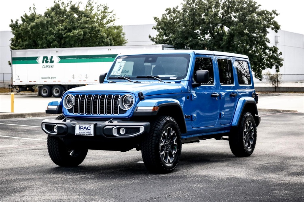 2025 Jeep Wrangler Sahara photo 6