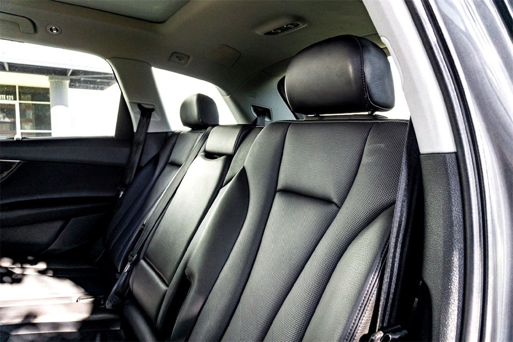 2019 Audi Q7 55 Premium Plus photo 24