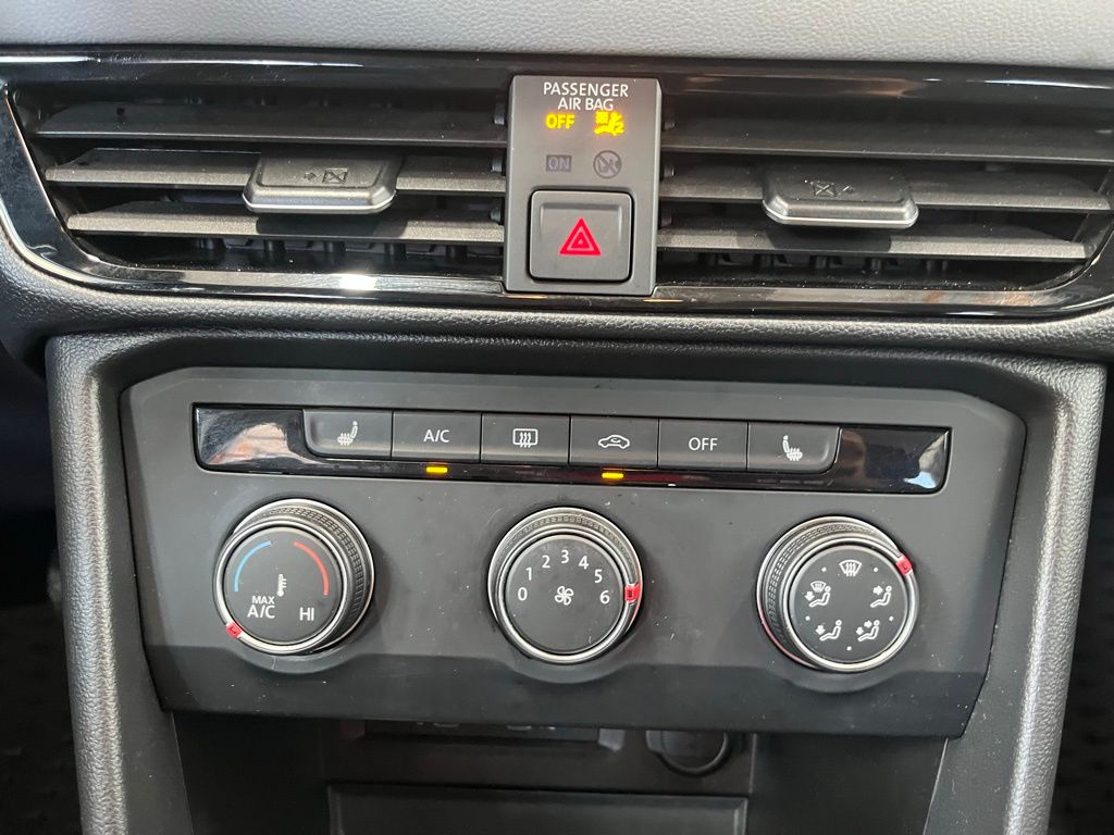 2022 Volkswagen Taos SE photo 15