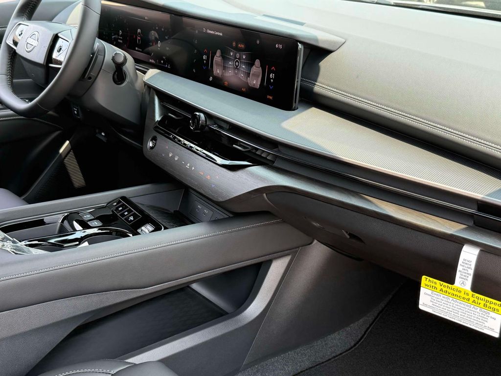 2025 Nissan Murano SV photo 23